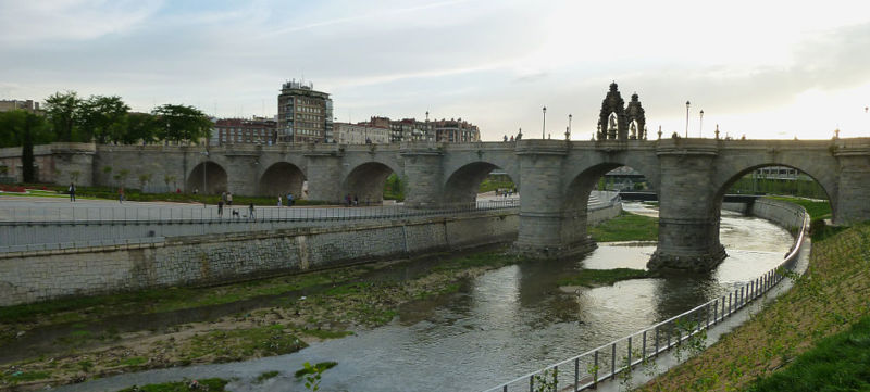 Tourism Offers in Toledo for the Almudena Bridge