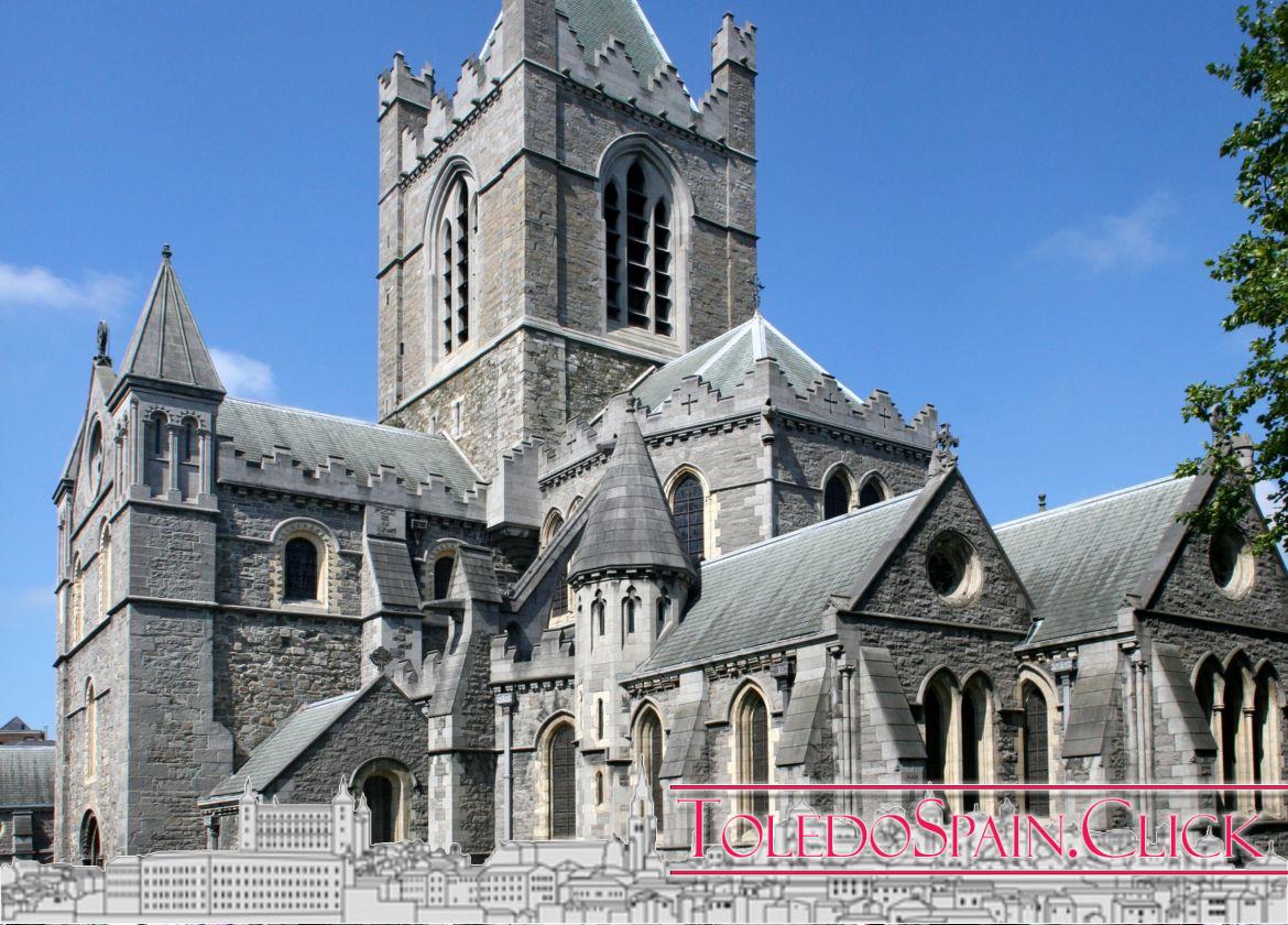 Visit Toledo at All Saints Bridge 2016 and attend a mysterious route: "INSEPULTO". Visit Toledo at All Saints Bridge 2016 and attend a mysterious route: "INSEPULTO".